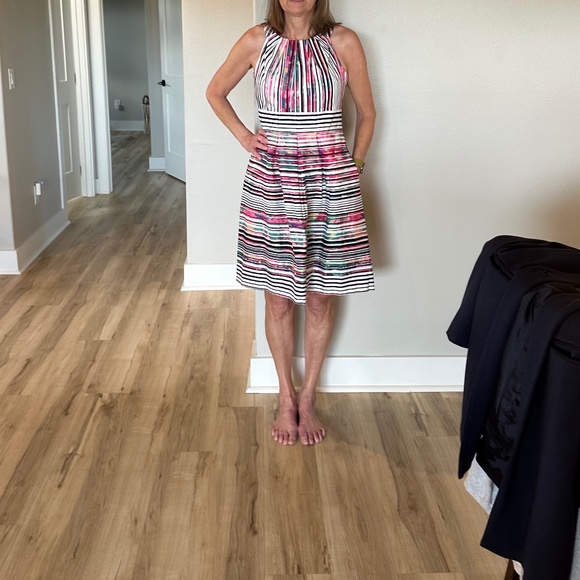 Nine West Summer Dress, Size 8, with Pockets! - Picture 1 of 4